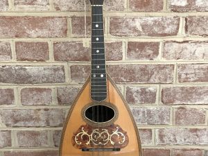 DUMIC mandolin.